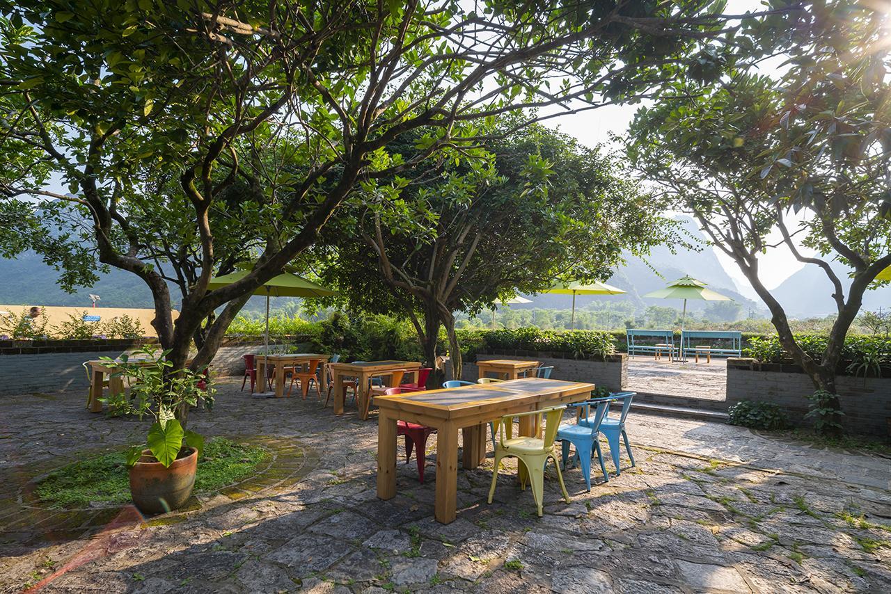 The Giggling Tree Hotel Yangshuo Bagian luar foto