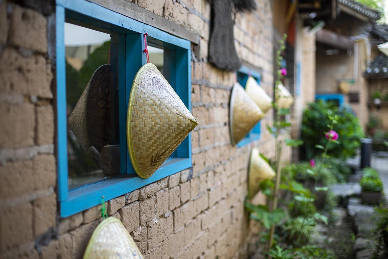 The Giggling Tree Hotel Yangshuo Bagian luar foto